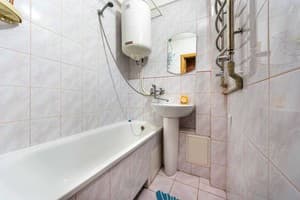 Квартира 2к. кв. Шалімова, НАУ, спорткомплекс "Меридіан". Апартаменты 4-местный 3 этаж 7