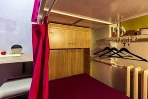 Хостел 777 метро Дарница. Место в женском 10-местном номере 3 ярус 2