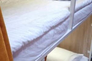 Хостел 777 метро Дарница. Место в общем 10-местном номере 3 ярус 3