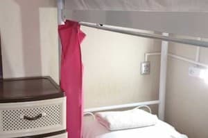 Хостел 777 метро Дворец Украины. Место в общем 10-местном номере  3