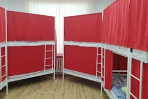 Хостел 777 метро Дворец Украины. Место в общем 10-местном номере  1