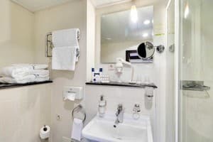 Отель Баккара. Люкс двухместный с видом на реку 4