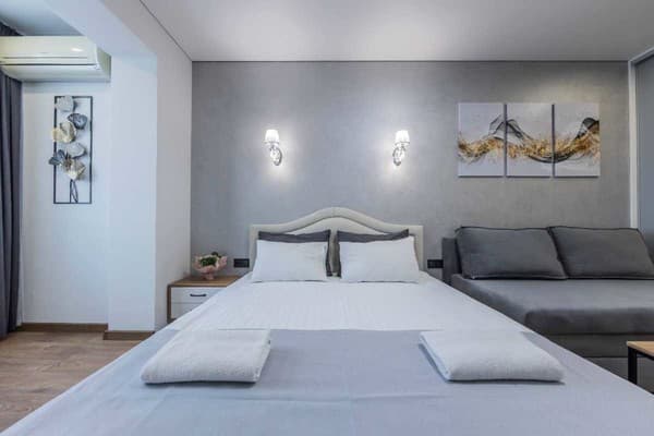 CityApartments Kyiv Heroiv Dnipra 4