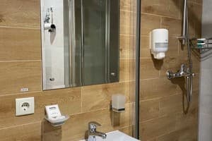 Отель Druzhba Hotel. Семейный двухместный  6