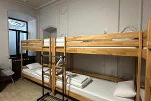 Хостел Gar’is hostel Maidan. Место в общем 10-местном номере  1