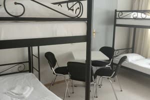 Хостел ГотельОК Видубичі. Место в мужском 4-местном номере  2