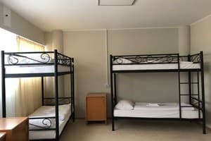 Хостел ГотельОК Видубичі. Место в мужском 4-местном номере  4