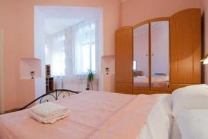Квартира Home Hotel ул. Большая Житомирская, 6-А. Апартаменты трехместный  2