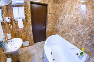 Отель Киев 365. Стандарт 4-местный  9