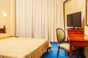 Отель Киев. Эконом двухместный двухкомнатный 1