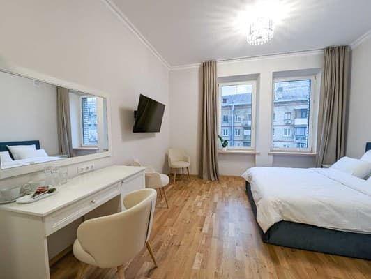 Kyiv Honchara Hotel 1