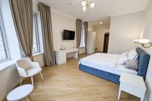 Мини-отель Kyiv Honchara Hotel. Люкс двухместный  4