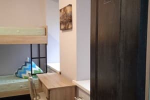 Хостел Межигорская. Место в общем 4-местном номере  2