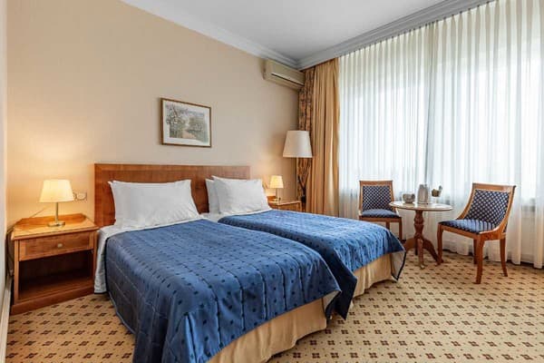 Национальный 12