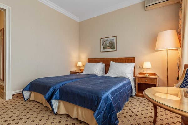 Национальный 11