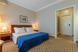 Отель Национальный. Стандарт двухместный (2+1). 1