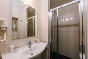 Мини-отель Nordian Classic in Kyiv. Люкс 4-местный  3