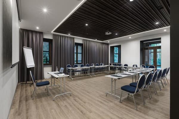 ONOVO Dendra Hotel 8