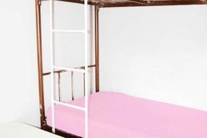 Хостел Railway Hostel. Место в общем 6-местном номере  3