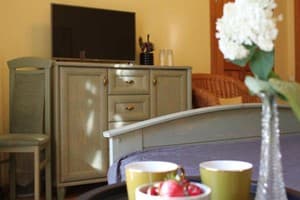 Отель Sunflower B&B. Улучшенный двухместный с балконом и кроватью king size 8