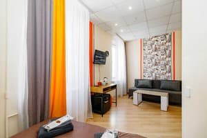 Апарт-отель Uneed Rooms - GK2. Полулюкс трехместный  3