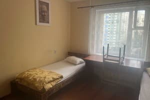 Хостел Затишок Кроне. Эконом трехместный с раздельными кроватями 2