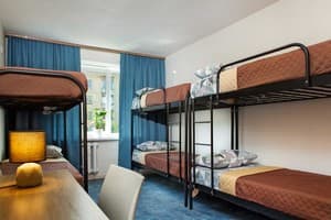 Хостел єЖилье Щекавица. Место в женском 6-местном номере  1