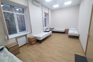 Хостел uaHOSTEL. Место в женском 4-местном номере  1