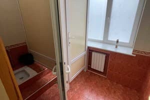 Хостел uaHOSTEL. Место в женском двухместном номере  8