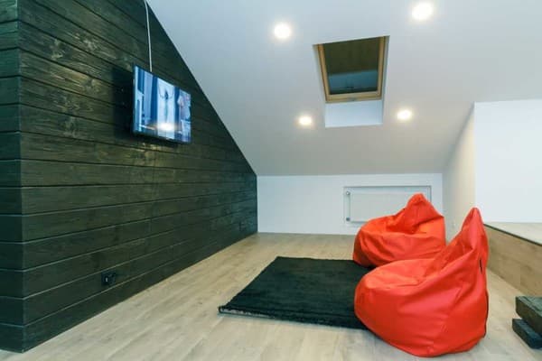 в центре города, по ул. Михайловская 16 12